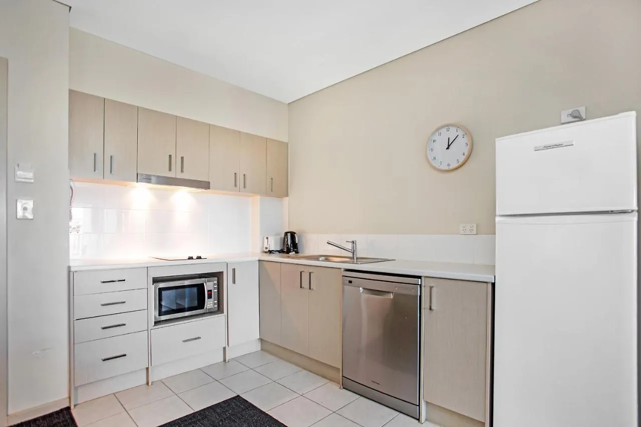 Hume Serviced Apartments Adelaide 4*,